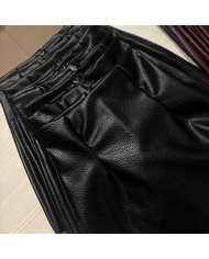 FALDA PANTALÓN  EFECTO PIEL NEGRA