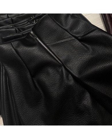 FALDA PANTALÓN  EFECTO PIEL NEGRA
