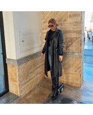 GABARDINA EFECTO PIEL NEGRA