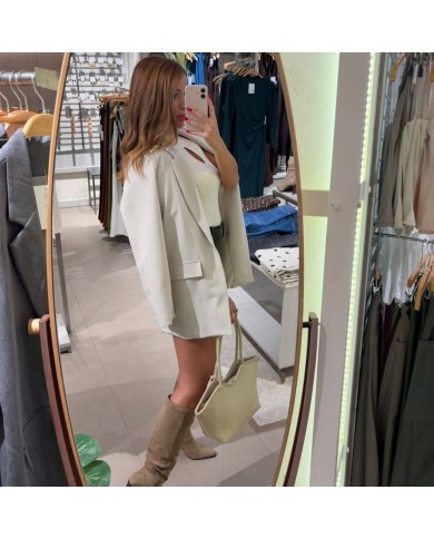 BLAZER LARGA CREMA
