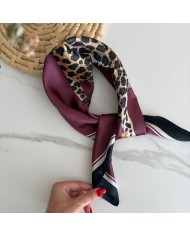 PAÑUELO ANIMAL PRINT BURDEOS