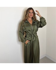 CONJUNTO SATÉN VERDE CAQUI