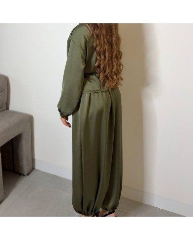 CONJUNTO SATÉN VERDE CAQUI