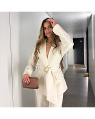 CONJUNTO TRAJE HEBILLA CREMA