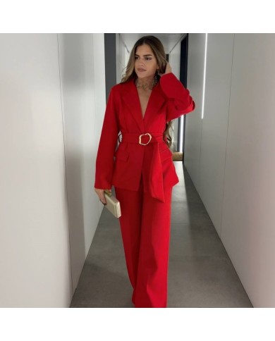 CONJUNTO TRAJE HEBILLA ROJO