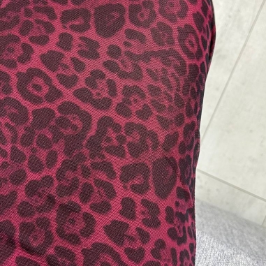 FALDA TUL ANIMAL PRINT VINO