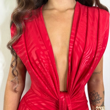 VESTIDO NUDO RELIEVE ROJO