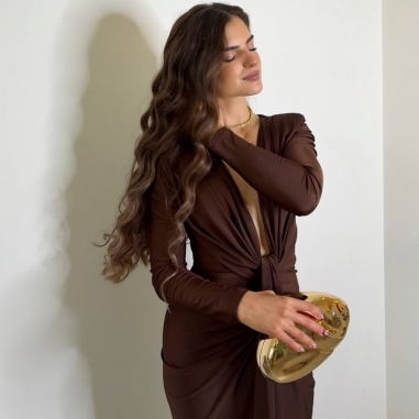 VESTIDO NUDO MANGA CHOCO