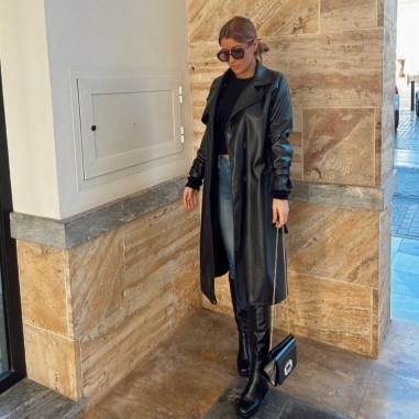 GABARDINA EFECTO PIEL NEGRA