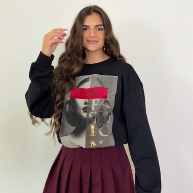 SUDADERA ESTAMPADA NEGRA