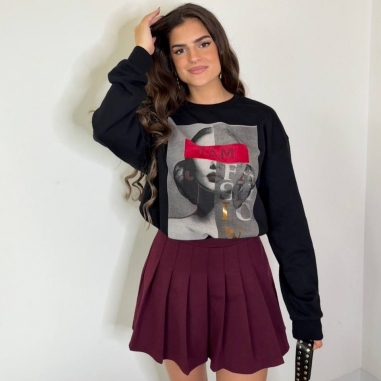 SUDADERA ESTAMPADA NEGRA