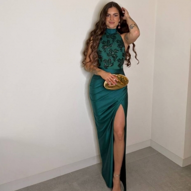 VESTIDO HALTER LENTEJUELAS VERDE...