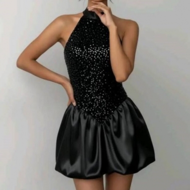 VESTIDO GLOBO HALTER NEGRO