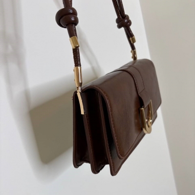 BOLSO HEBILLA CHOCO