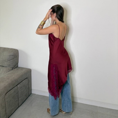 VESTIDO LENCERO VINO