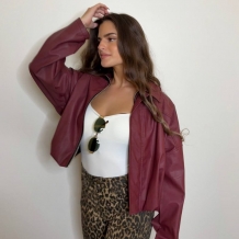 BOMBER EFECTO PIEL BURDEOS