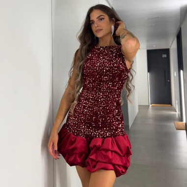 VESTIDO GLOBO LENTEJUELAS VINO