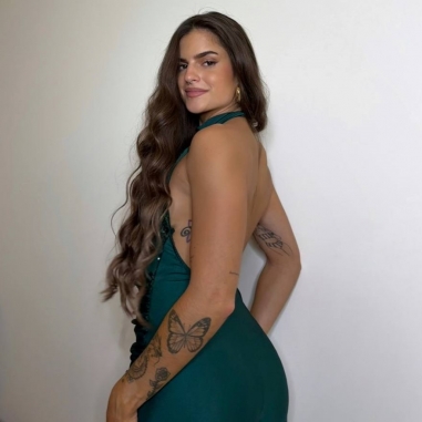 MONO HALTER LENTEJUELAS VERDE ESMERALDA