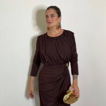 VESTIDO ESCOTE PLISADO CHOCO