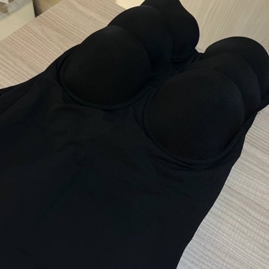 BODY BASIC ESCOTE CORAZÓN NEGRO