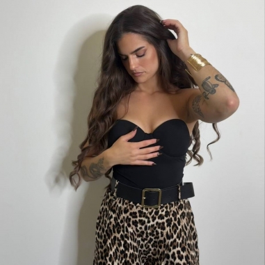 BODY BASIC ESCOTE CORAZÓN NEGRO