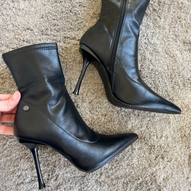 BOTÍN TACÓN AJUSTADO