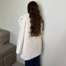 ABRIGO PELITO CREMA 2