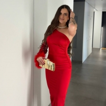 VESTIDO ASIMÉTRICO PLUMAS ROJO 2