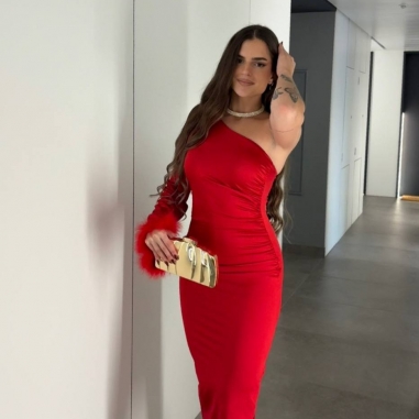 VESTIDO ASIMÉTRICO PLUMAS ROJO