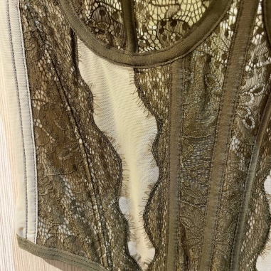 CORSET ENCAJE VERDE