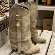 BOTA BAJA BEIGE HEBILLA 2