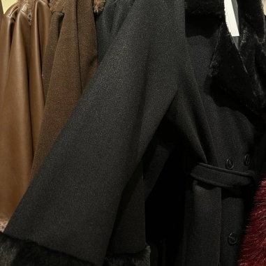 ABRIGO PAÑO PELITO NEGRO