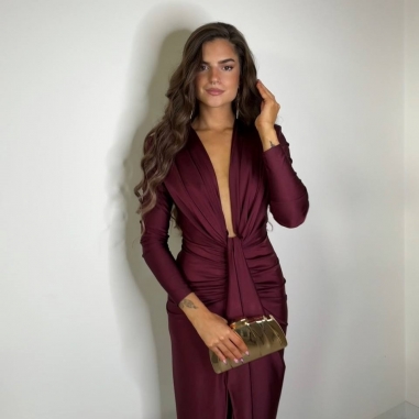 VESTIDO NUDO MANGA BURDEOS