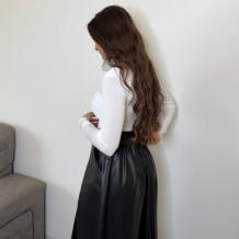 FALDA EFECTO PIEL FLUIDA NEGRA 2