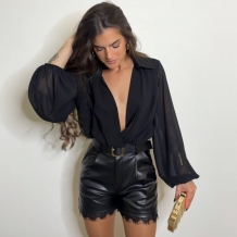 SHORT ENCAJE EFECTO PIEL 2