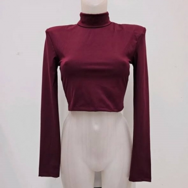 TOP HOMBRERAS BURDEOS