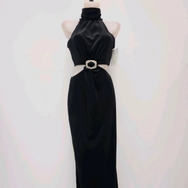 VESTIDO VELVET ACCESORIO PLATA