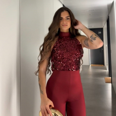 MONO HALTER LENTEJUELAS VINO