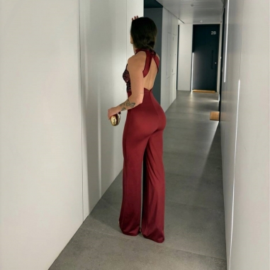 MONO HALTER LENTEJUELAS VINO