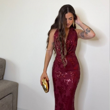 VESTIDO ESCOTE FLUIDO LENTEJUELAS VINO