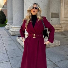 ABRIGO PAÑO CINTURÓN VINO
