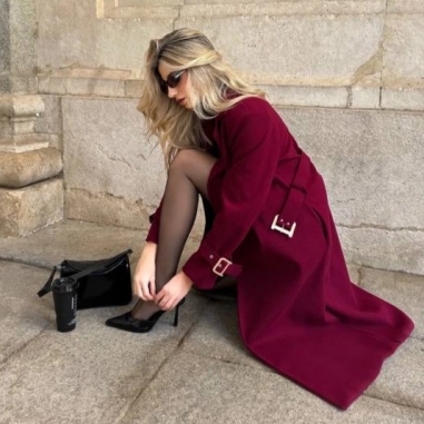 ABRIGO PAÑO CINTURÓN VINO