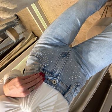 JEANS BRILLO + CINTURÓN
