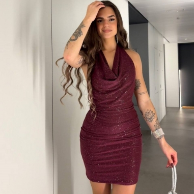 VESTIDO ESCOTE FLUÍDO BRILLO CEREZA