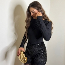 SHORT LENTEJUELAS ENCAJE NEGRO 2