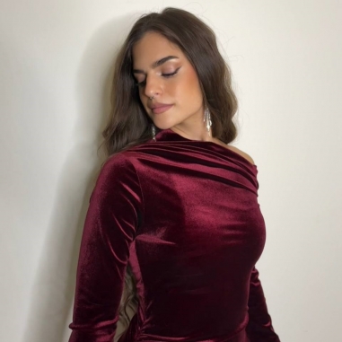 VESTIDO VELVET FRUNCIDO BURDEOS