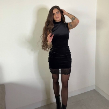 VESTIDO VELVET + ENCAJE NEGRO