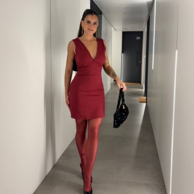 VESTIDO COQUETTE VINO