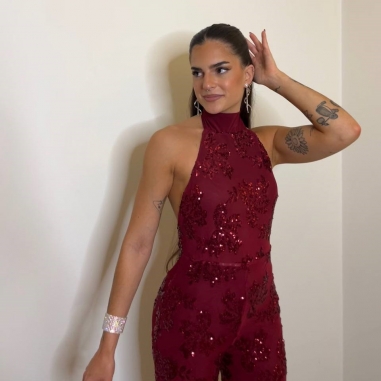 MONO HALTER LENTEJUELAS VINO