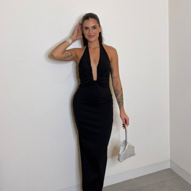 VESTIDO ESCOTE AJUSTADO NEGRO